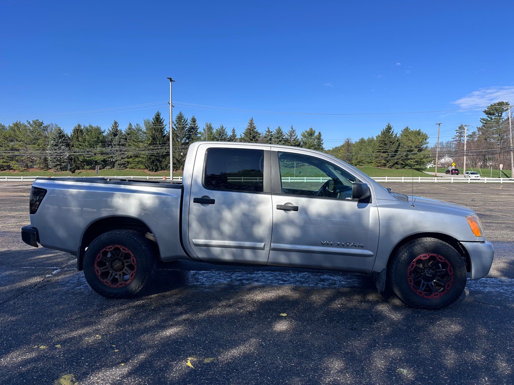 2012 Nissan Titan Image 5