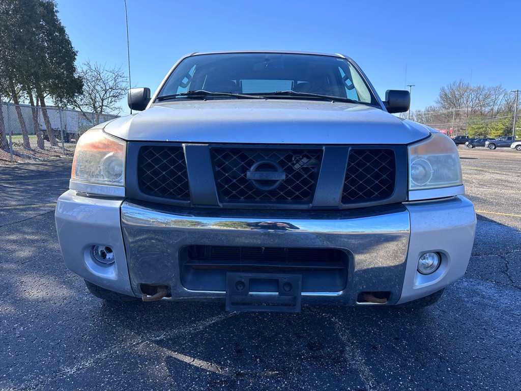 2012 Nissan Titan Image 7
