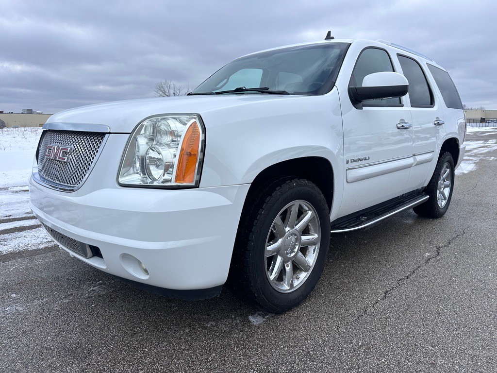 2008 GMC Yukon Image 1