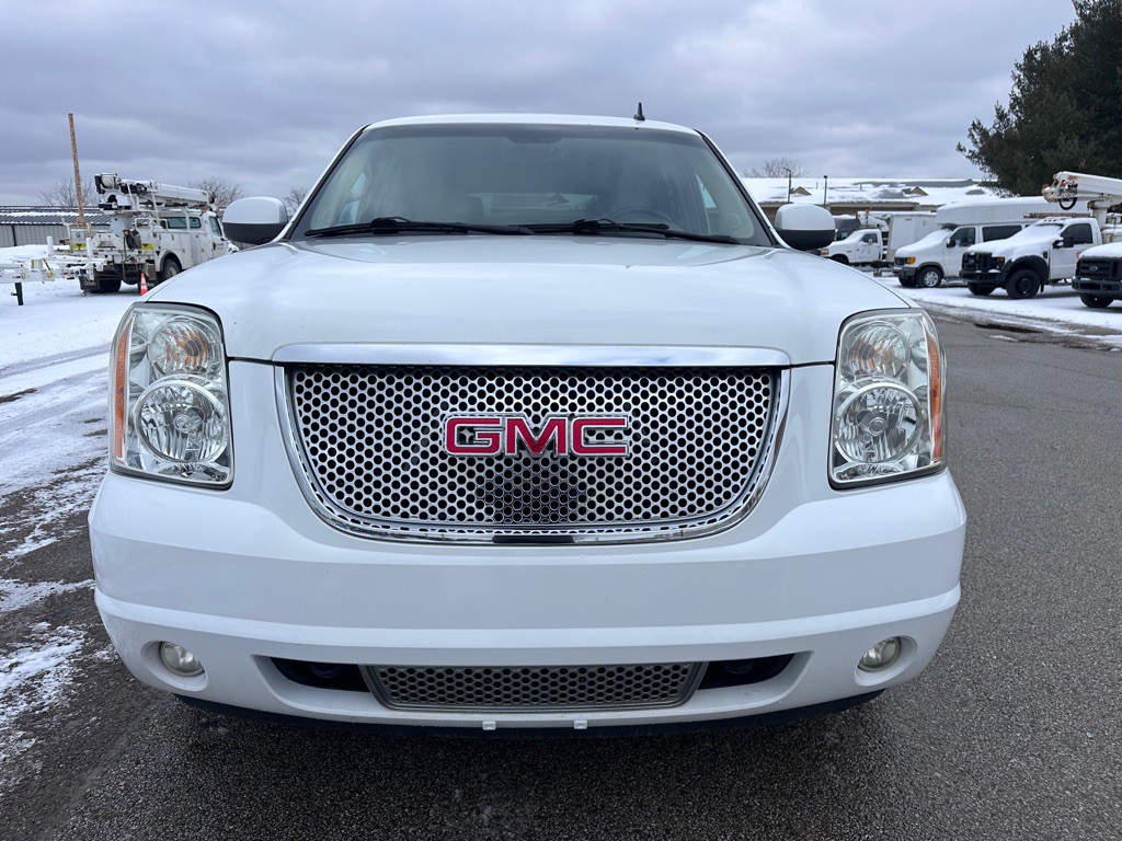 2008 GMC Yukon Image 8