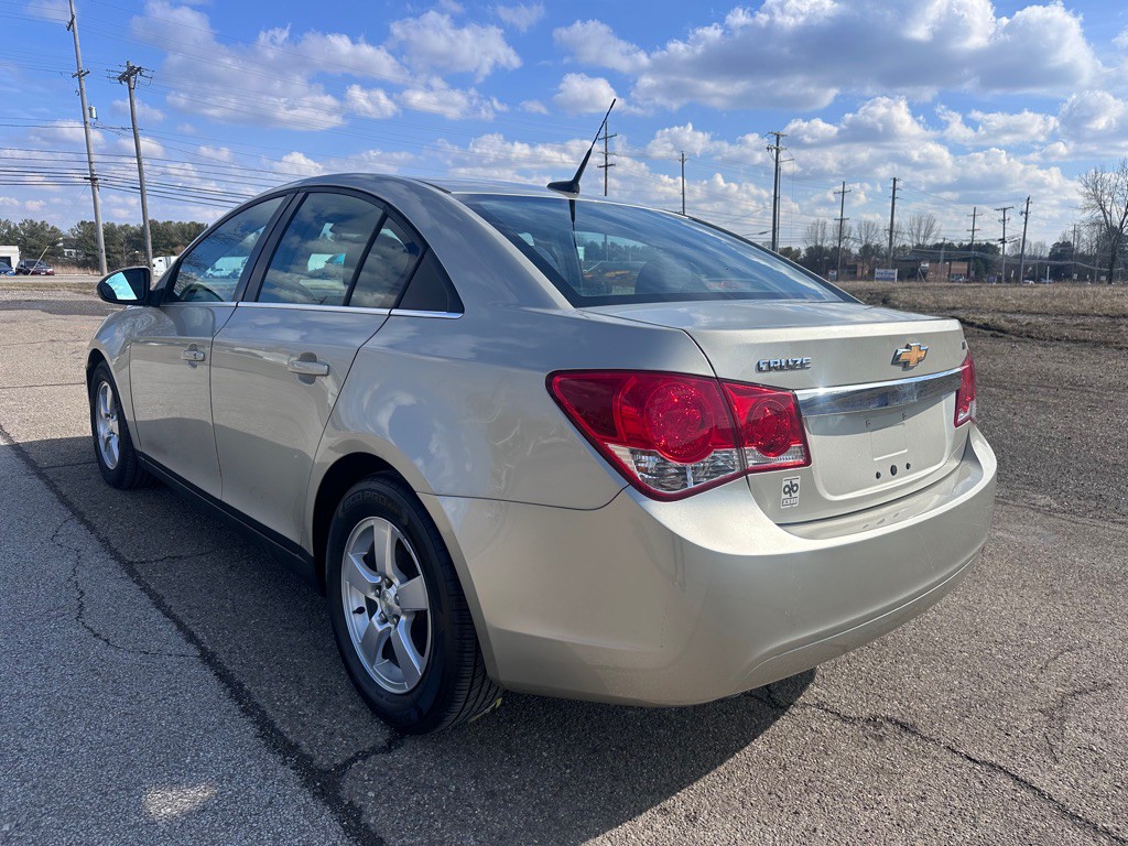 2014 Chevrolet Cruze Image 3