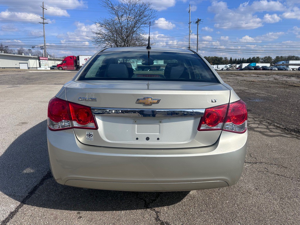 2014 Chevrolet Cruze Image 4