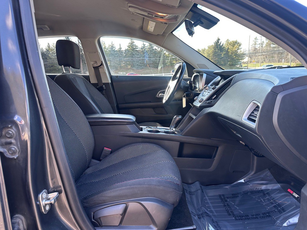 2017 Chevrolet Equinox Image 8