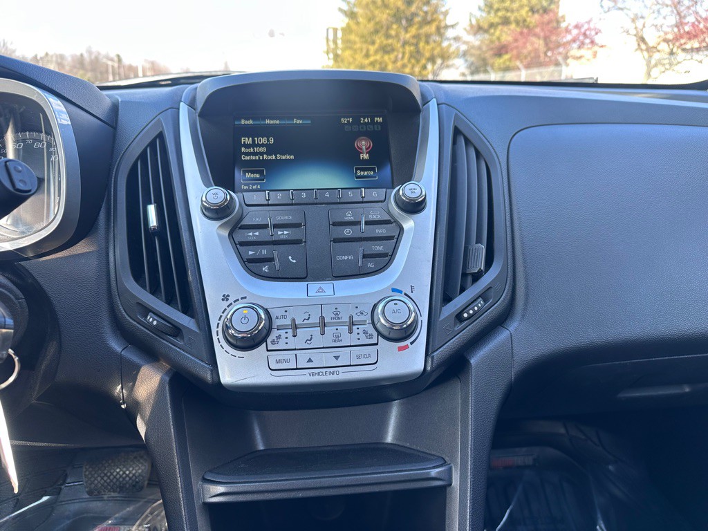 2017 Chevrolet Equinox Image 13