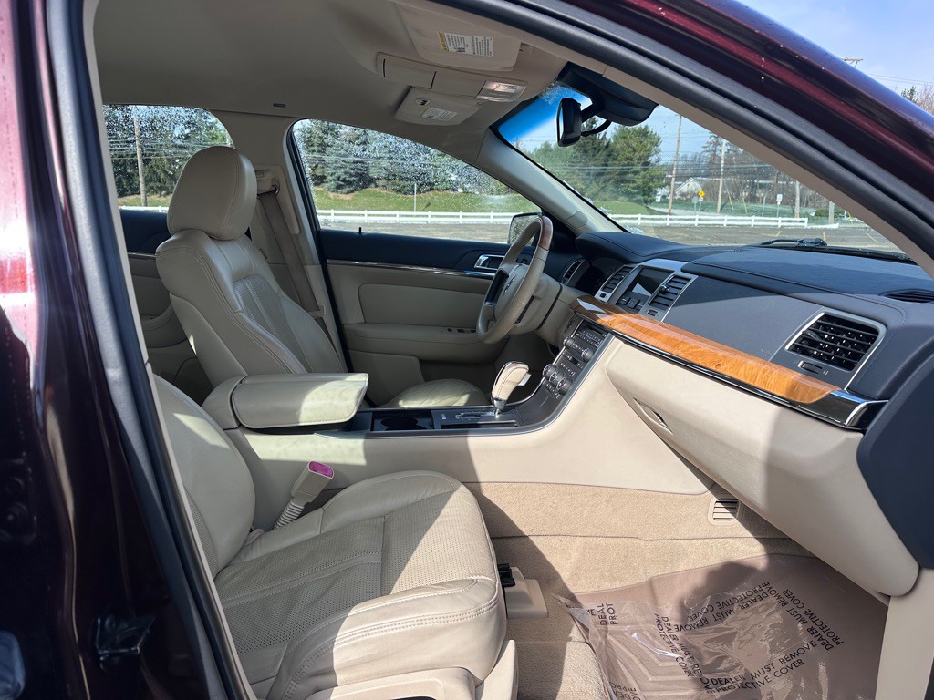 2009 Lincoln MKS Image 8