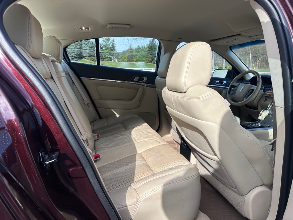 2009 Lincoln MKS Image 9