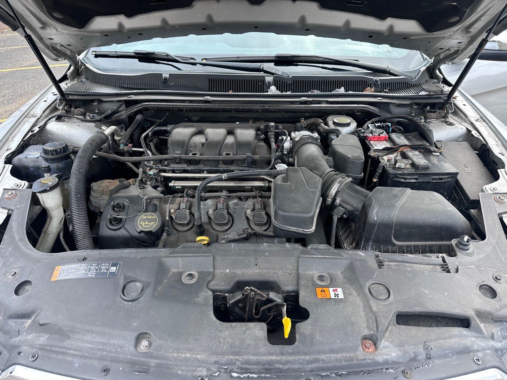 2015 Ford Taurus Image 16