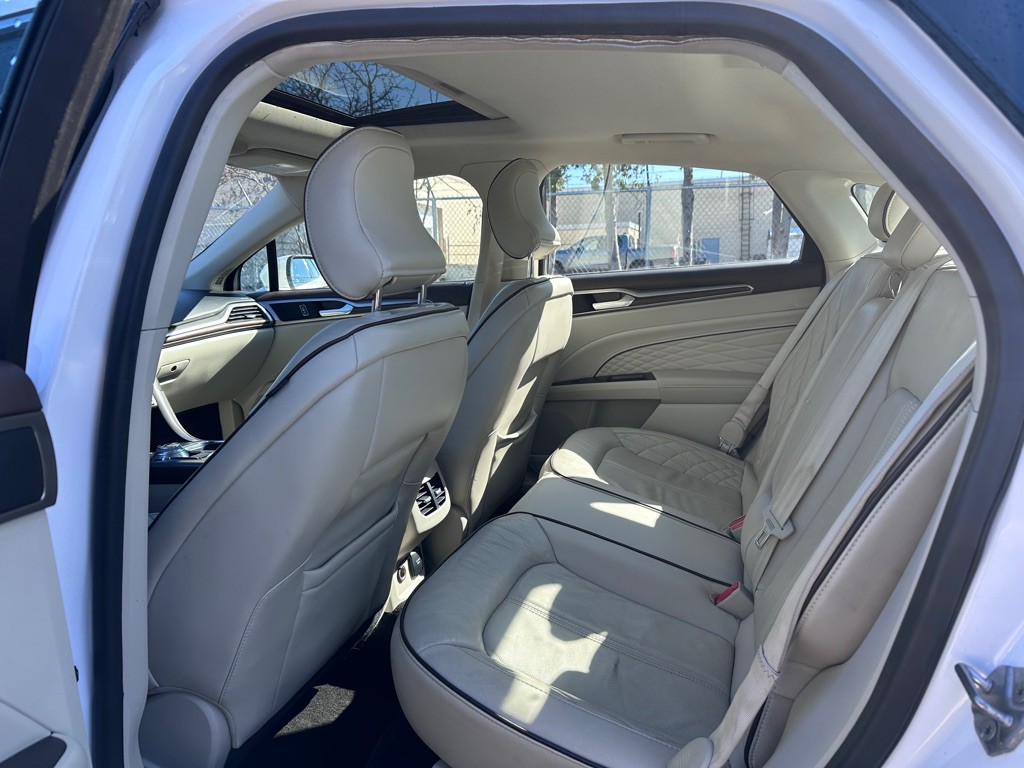 2018 Ford Fusion Image 11