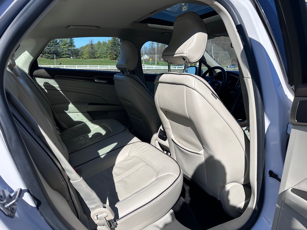 2018 Ford Fusion Image 12