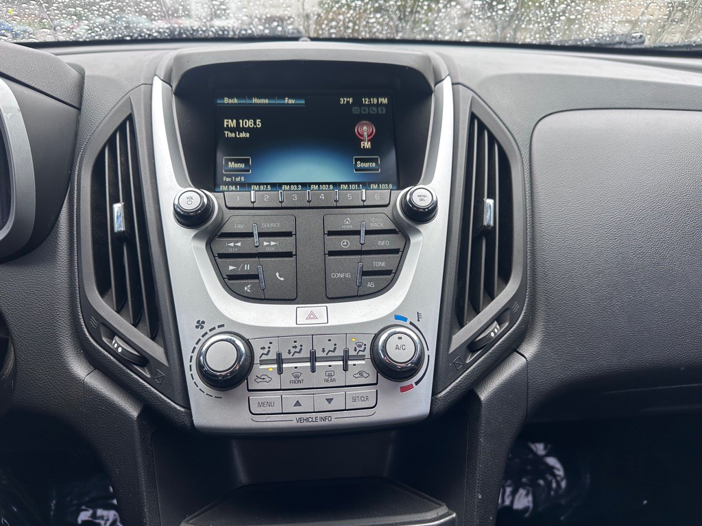 2017 Chevrolet Equinox Image 14