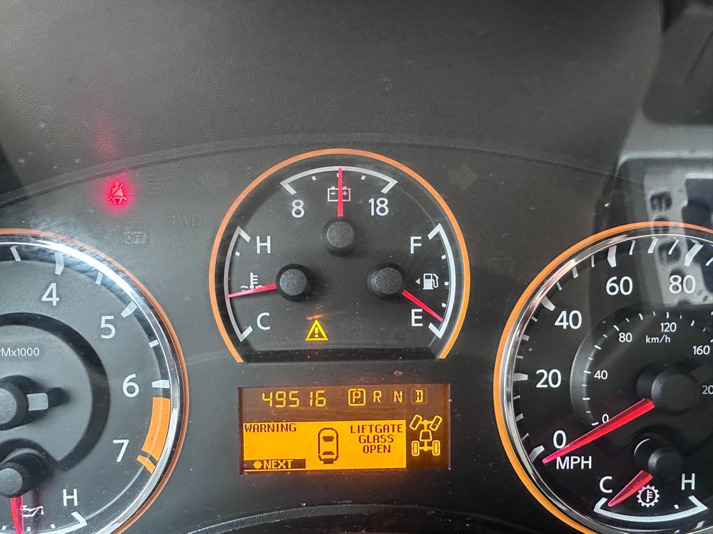 2014 Nissan Armada Image 17