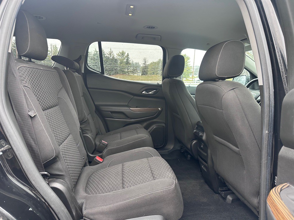 2018 GMC Acadia Image 9