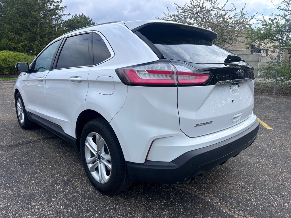 2020 Ford Edge Image 3
