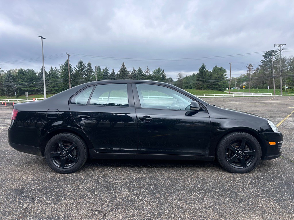 2010 Volkswagen Jetta Image 5
