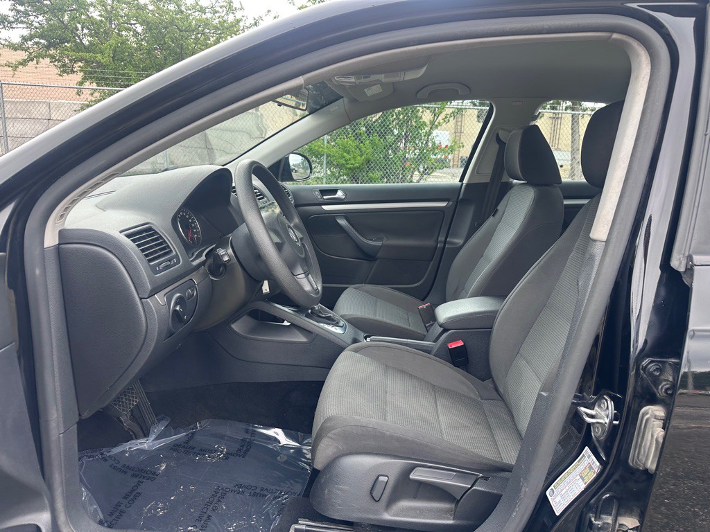 2010 Volkswagen Jetta Image 10