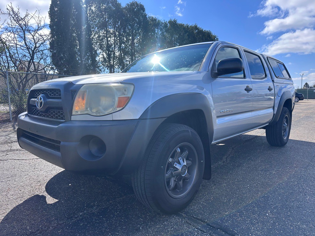 2011 Toyota Tacoma Image 1