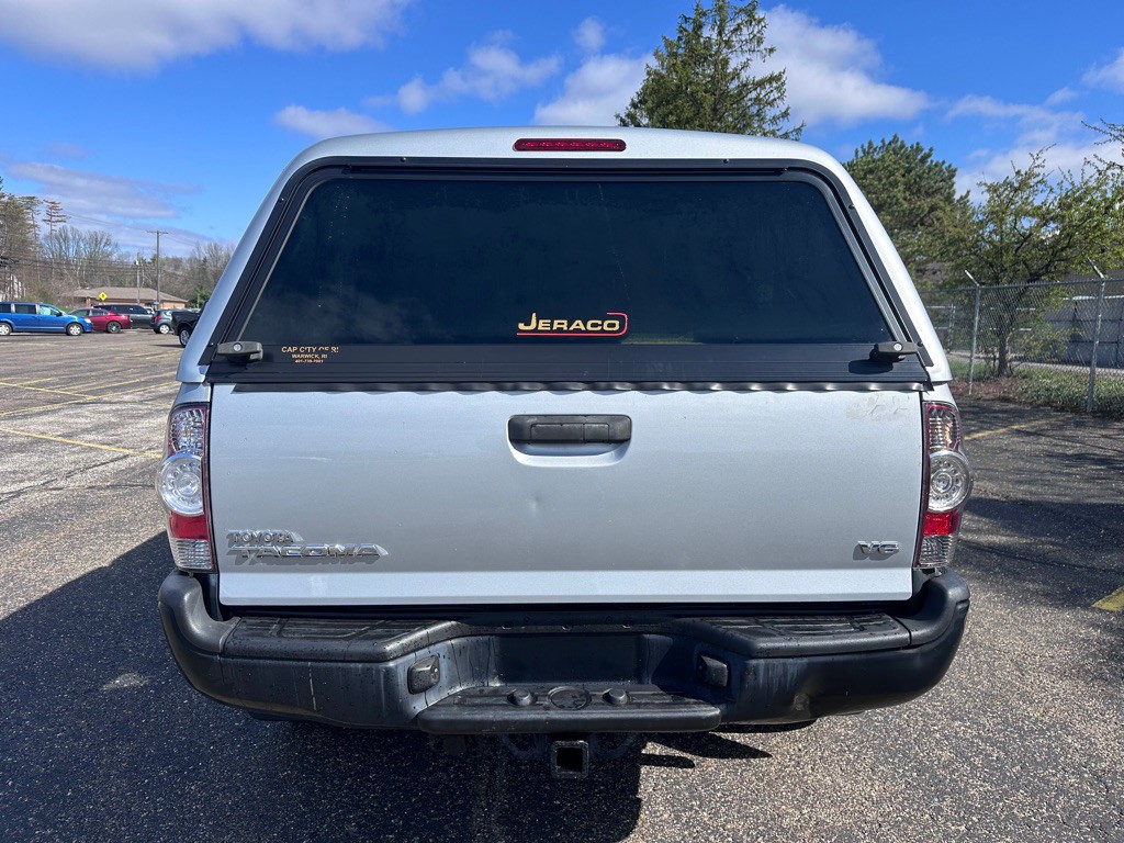 2011 Toyota Tacoma Image 4