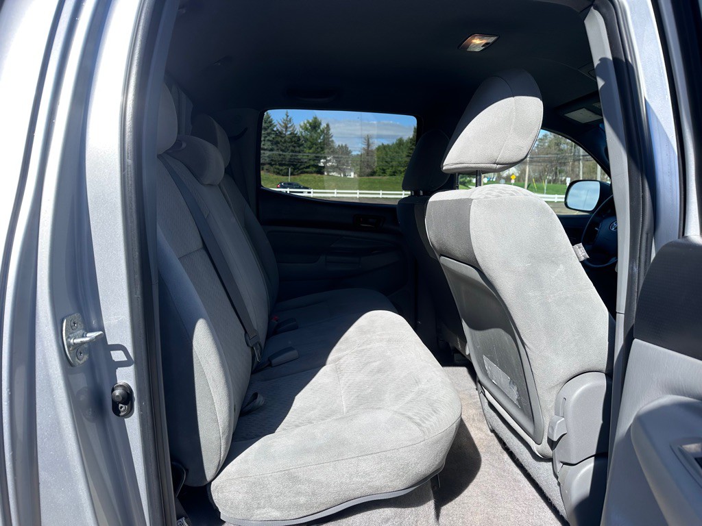 2011 Toyota Tacoma Image 11