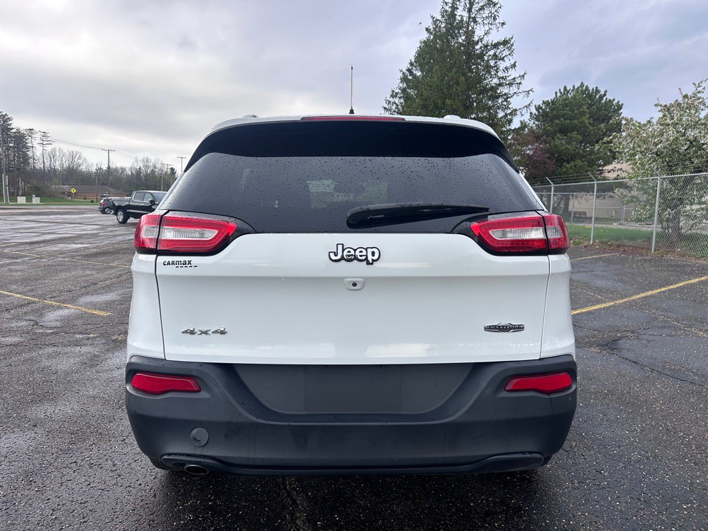 2017 Jeep Cherokee Image 4