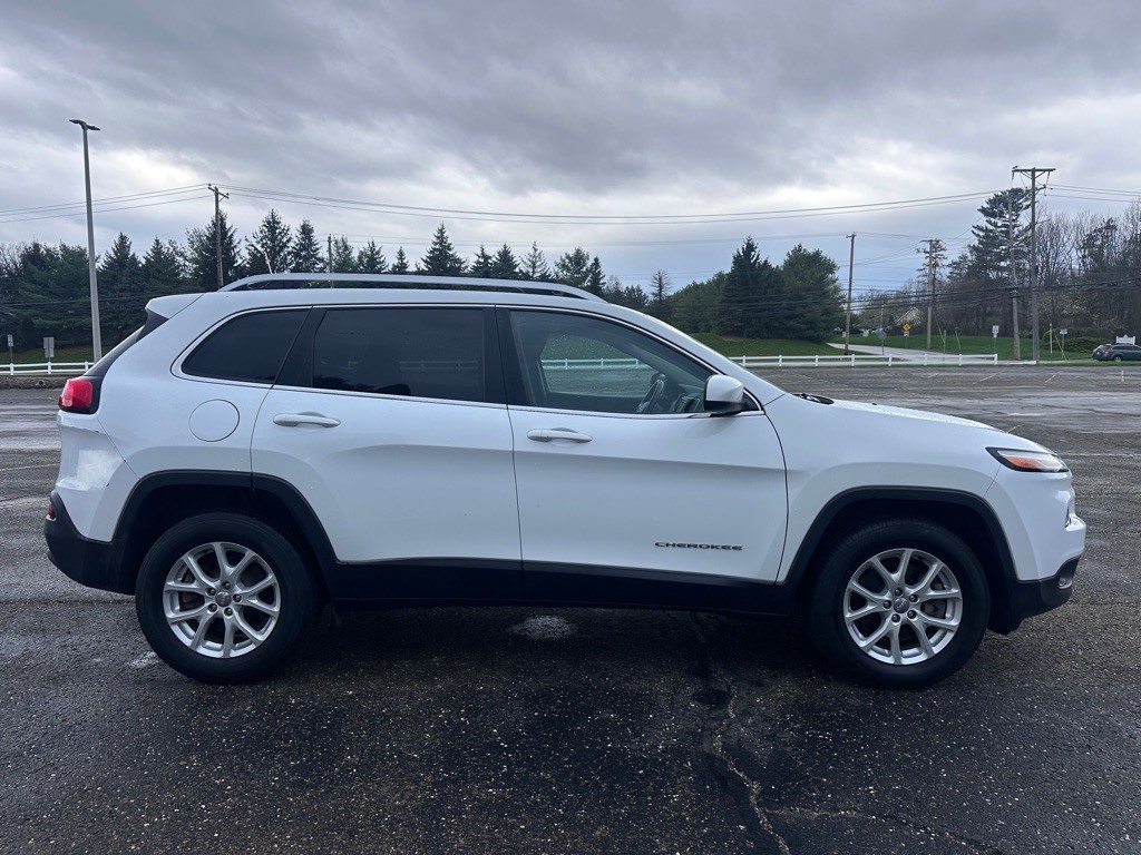 2017 Jeep Cherokee Image 5
