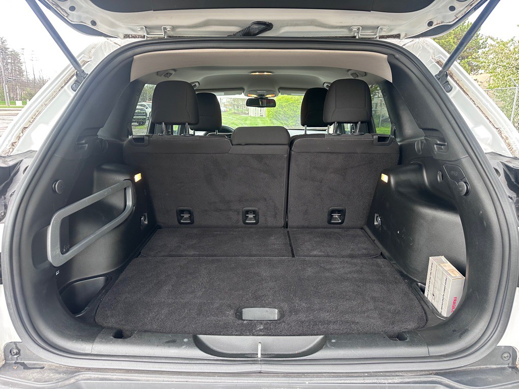 2017 Jeep Cherokee Image 16