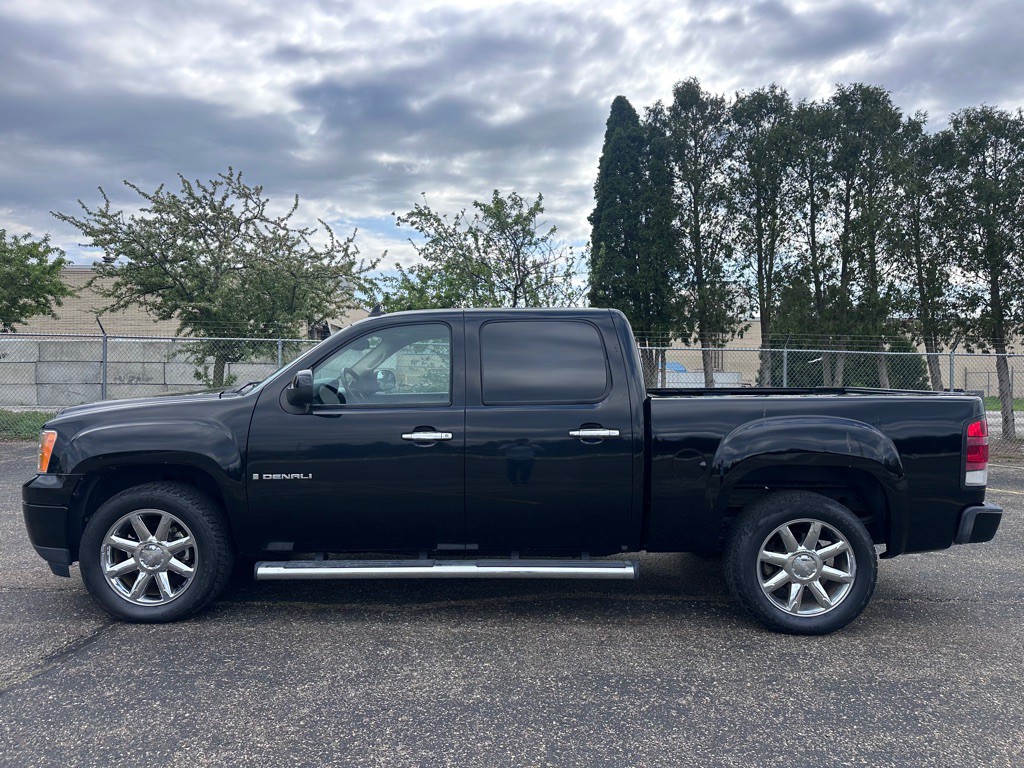 2009 GMC Sierra Image 2