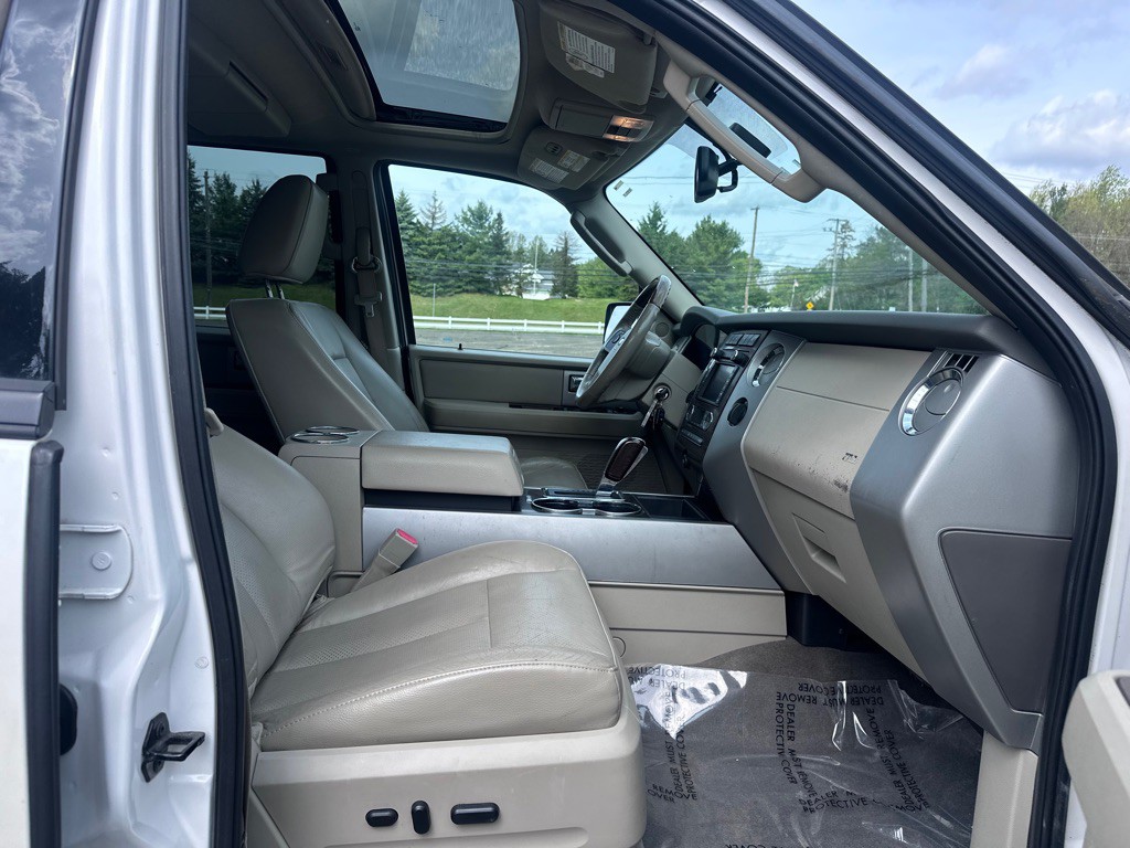 2010 Ford Expedition Image 9