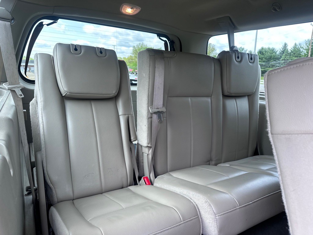 2010 Ford Expedition Image 10