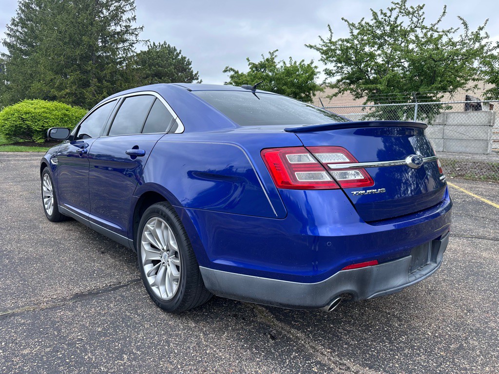 2015 Ford Taurus Image 3
