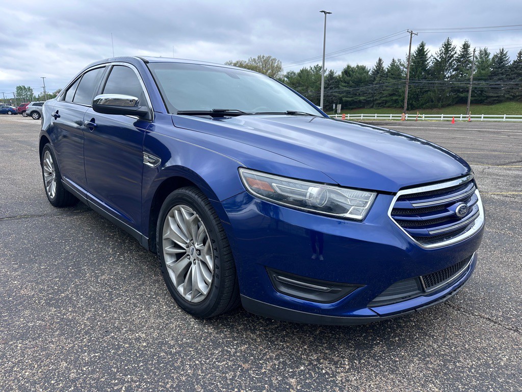 2015 Ford Taurus Image 8