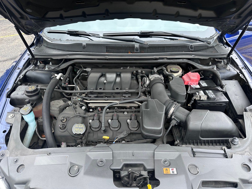 2015 Ford Taurus Image 16