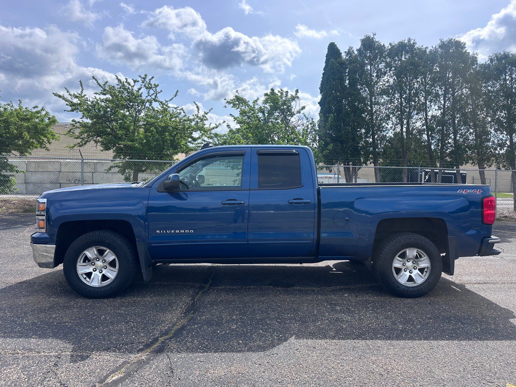 2015 Chevrolet Silverado 1500 Image 2