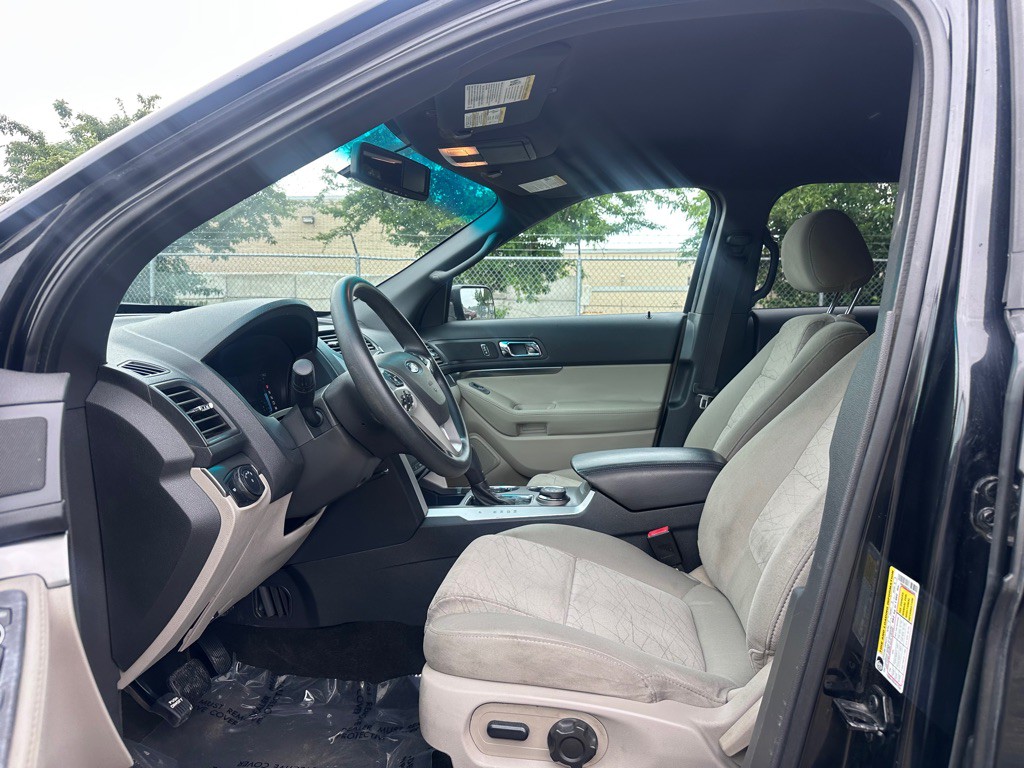 2014 Ford Explorer Image 11