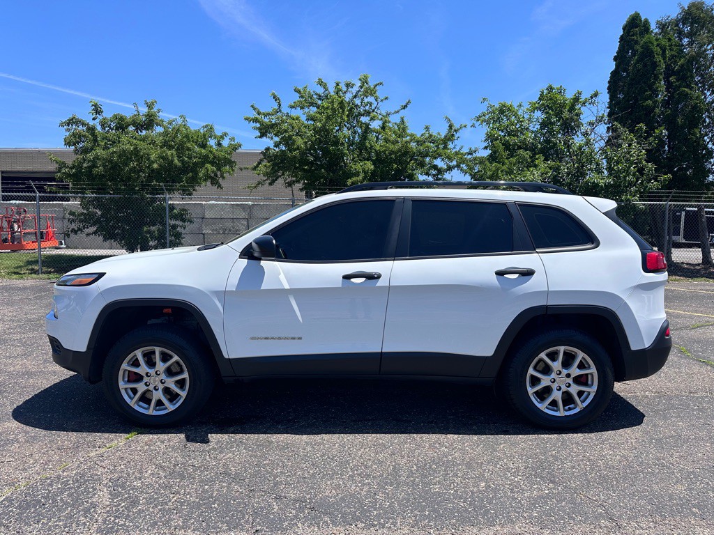 2016 Jeep Cherokee Image 2