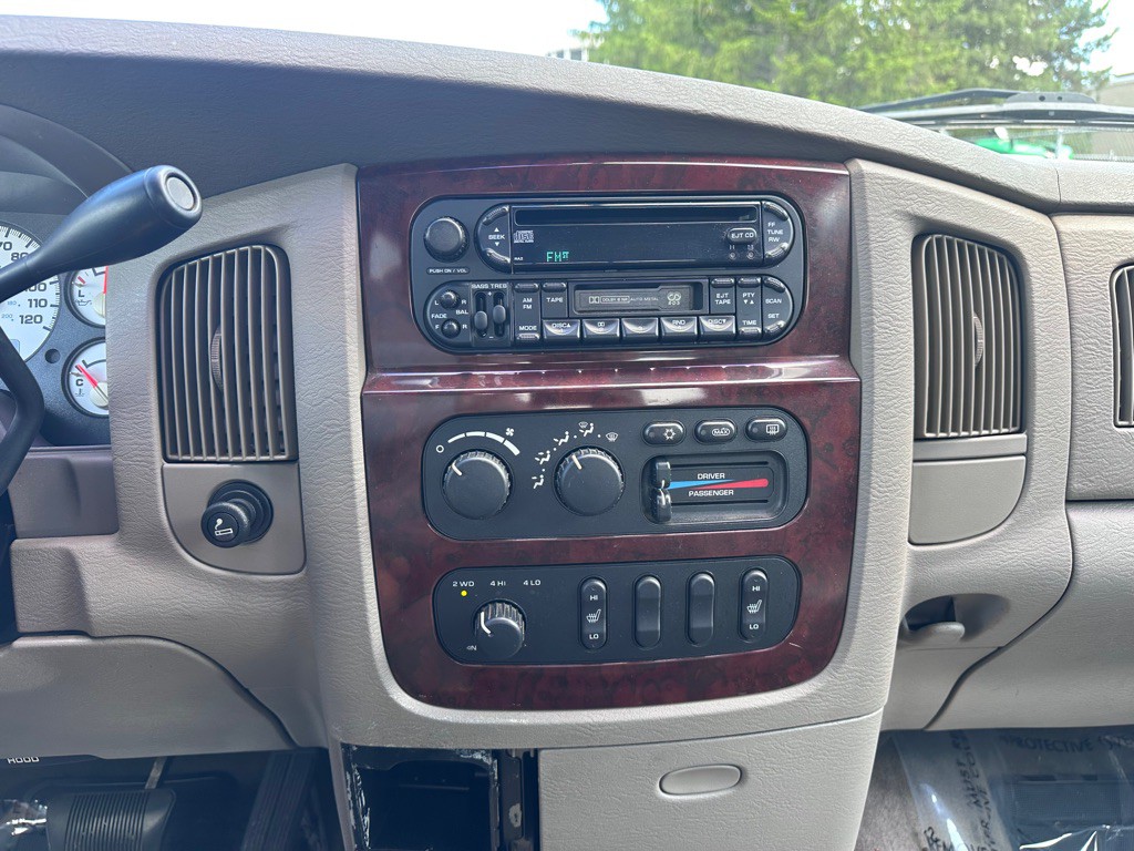2002 Dodge Ram 1500 Image 12