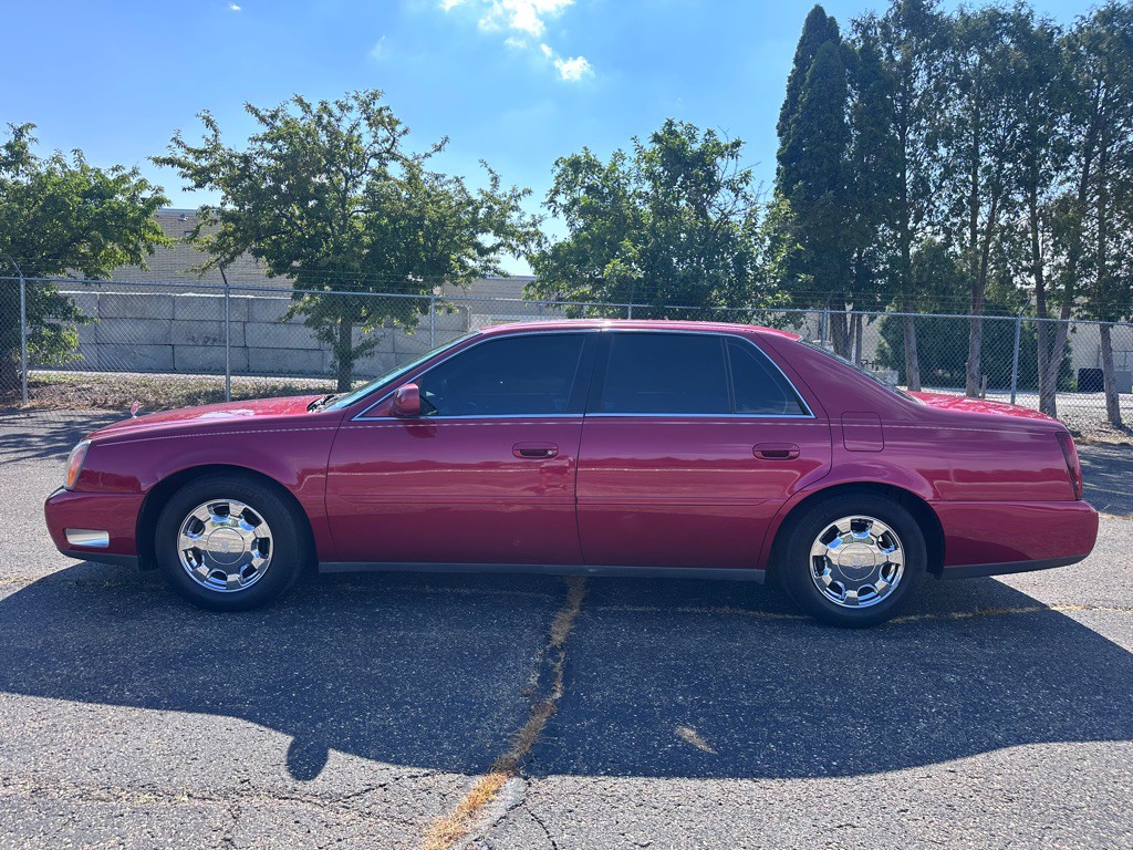 2000 Cadillac DeVille Image 4