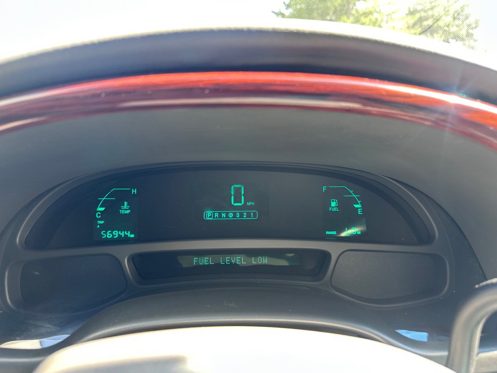 2000 Cadillac DeVille Image 14