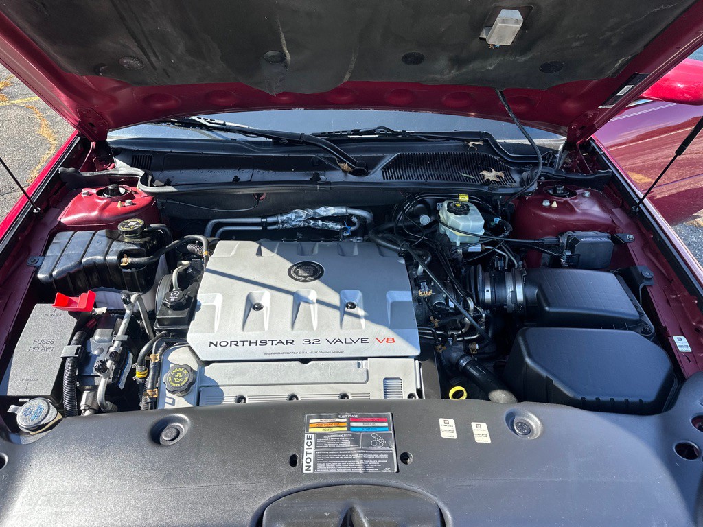 2000 Cadillac DeVille Image 16
