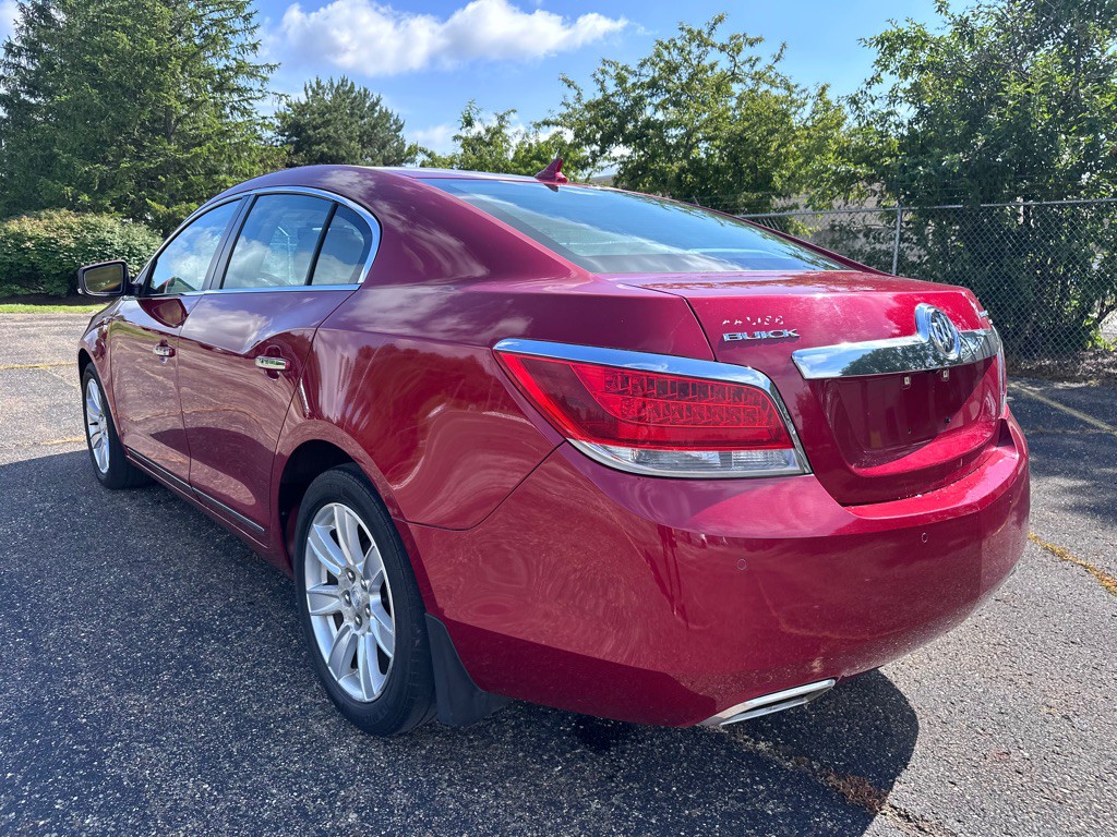 2012 Buick Lacrosse Image 3