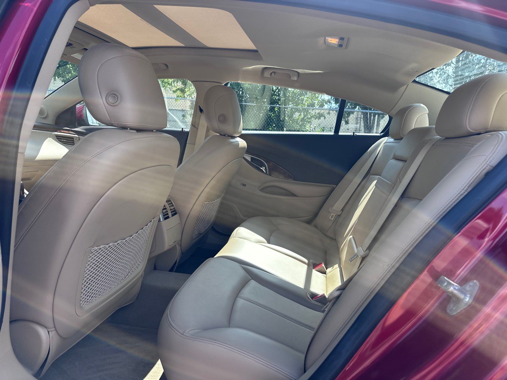 2012 Buick Lacrosse Image 11