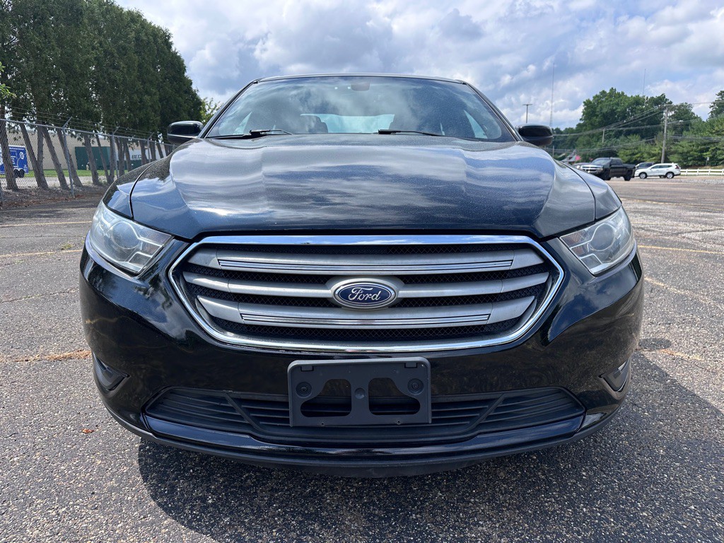 2018 Ford Taurus Image 8