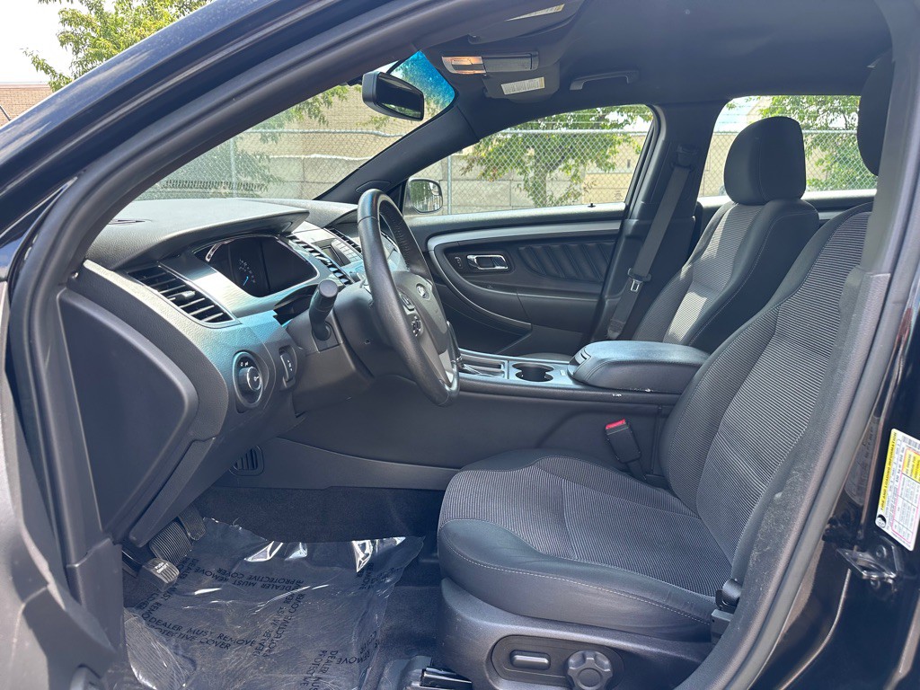 2018 Ford Taurus Image 11