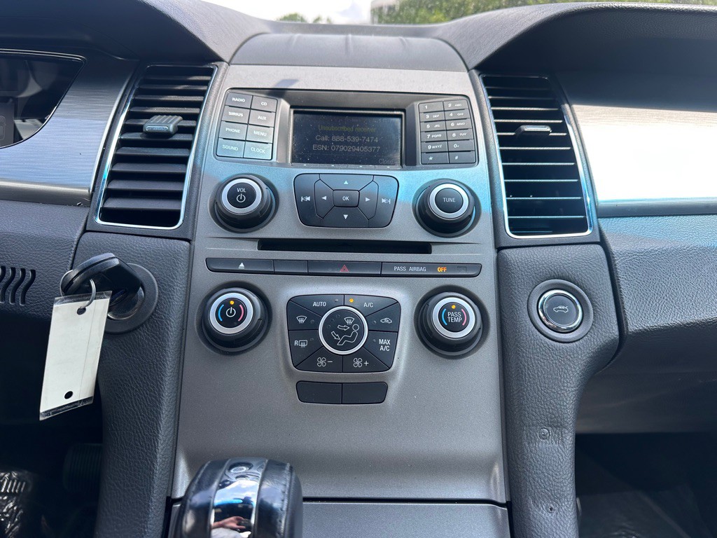 2018 Ford Taurus Image 13