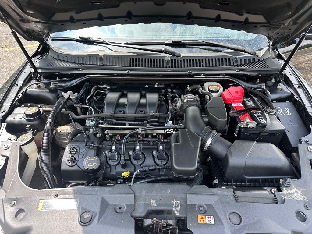 2018 Ford Taurus Image 16