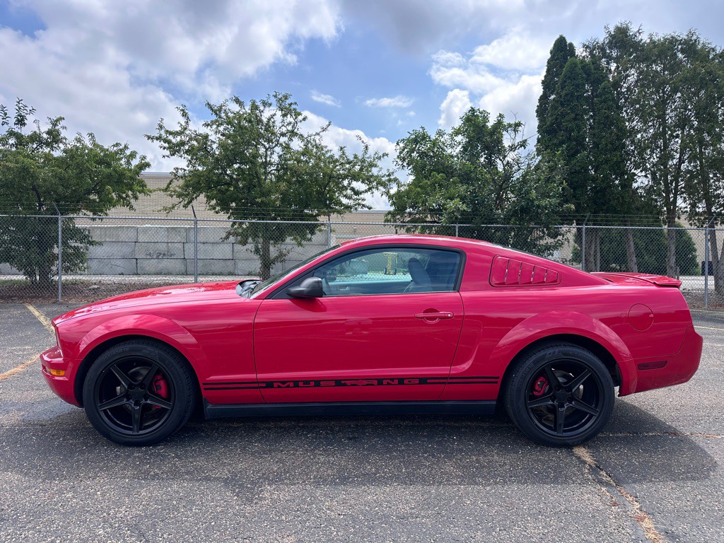2008 Ford Mustang Image 3