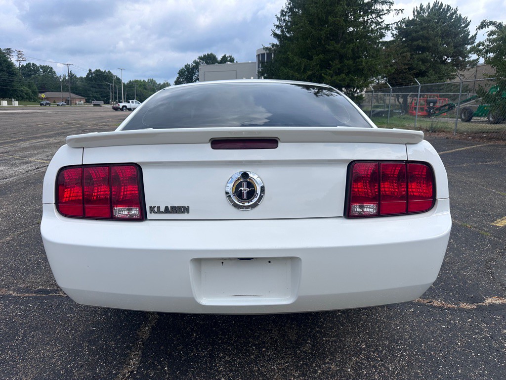 2007 Ford Mustang Image 3
