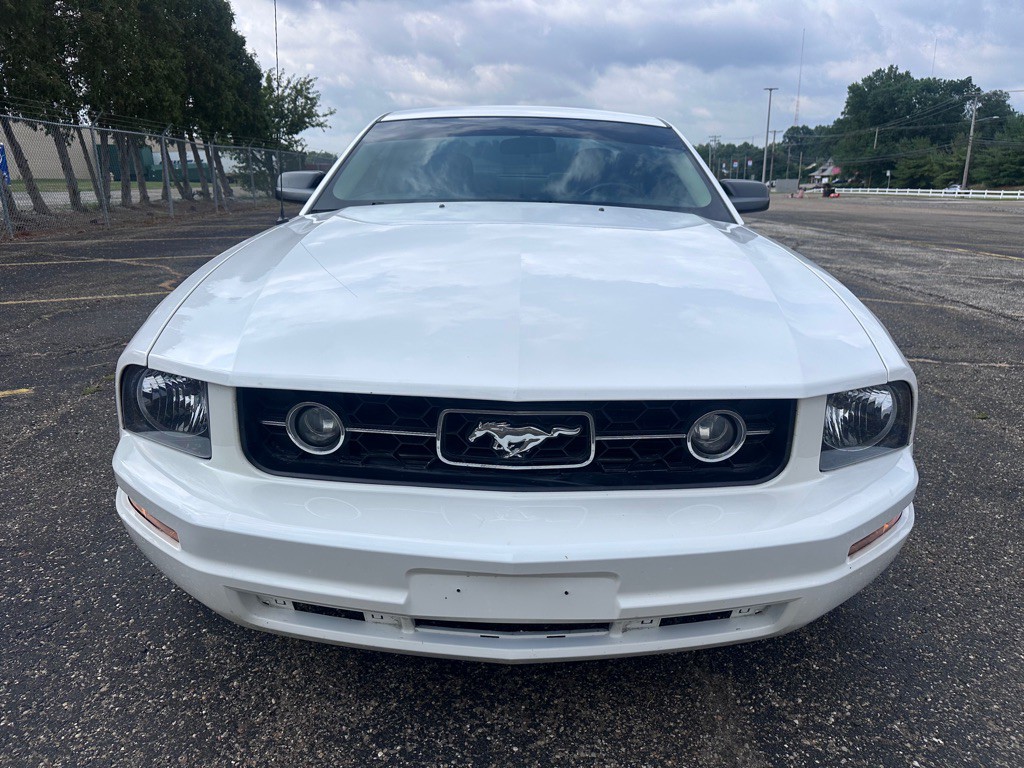 2007 Ford Mustang Image 8