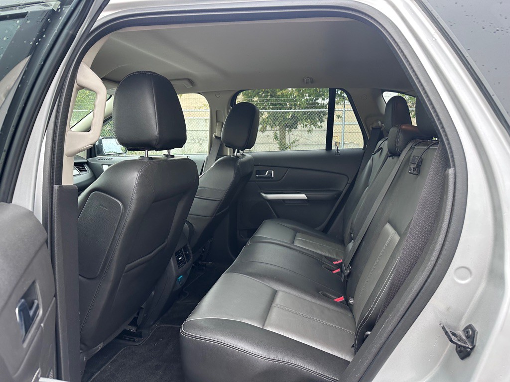 2014 Ford Edge Image 12