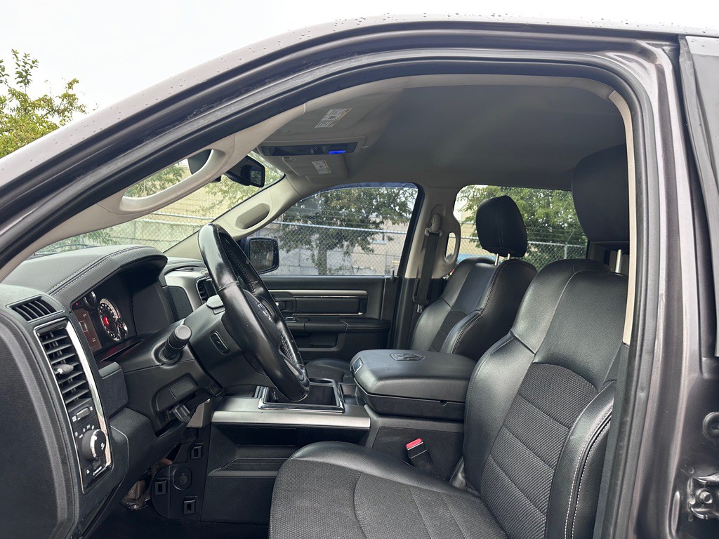2014 RAM 1500 Image 12