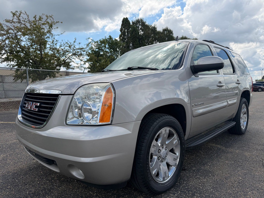 2007 GMC Yukon Image 1